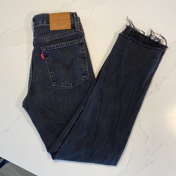 Levi’s faded black distressed jeans - Picture 3 of 5